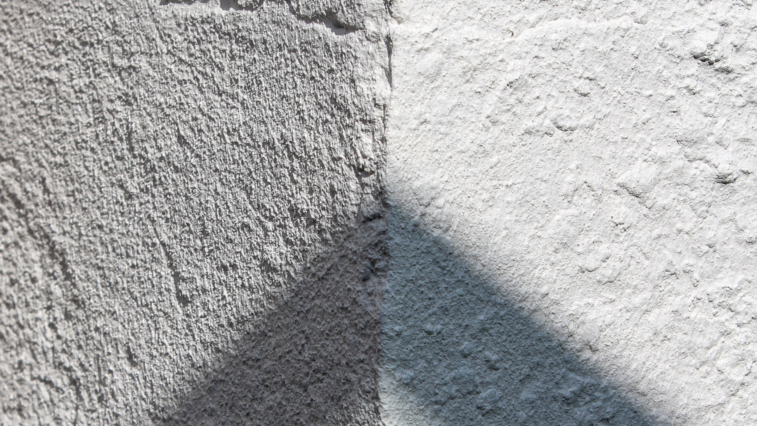 Blue and White Concrete Wall. Wallpaper in 2560x1440 Resolution