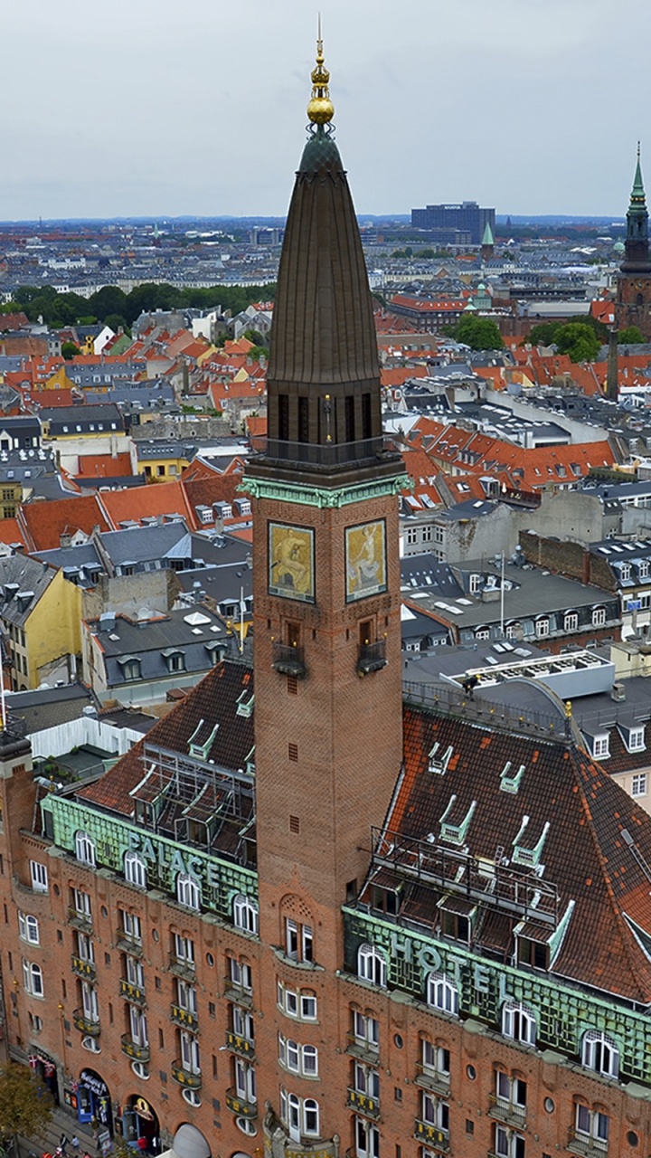 Tagsüber Braunes Und Weißes Betongebäude. Wallpaper in 720x1280 Resolution