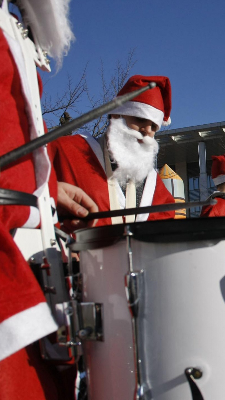 Weihnachtsmann, Veranstaltung, Flagge, Ded Moroz, Festival. Wallpaper in 720x1280 Resolution