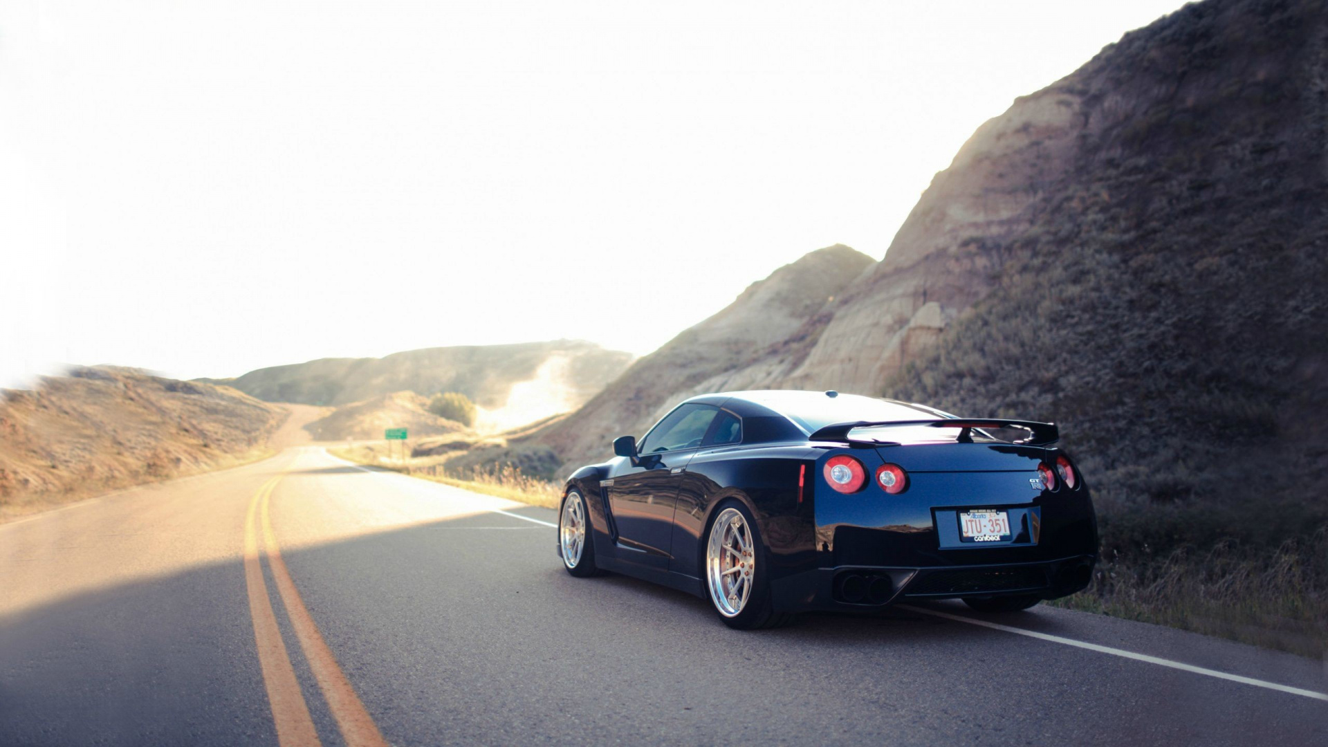 Porsche 911 Negro en la Carretera Durante el Día. Wallpaper in 1920x1080 Resolution