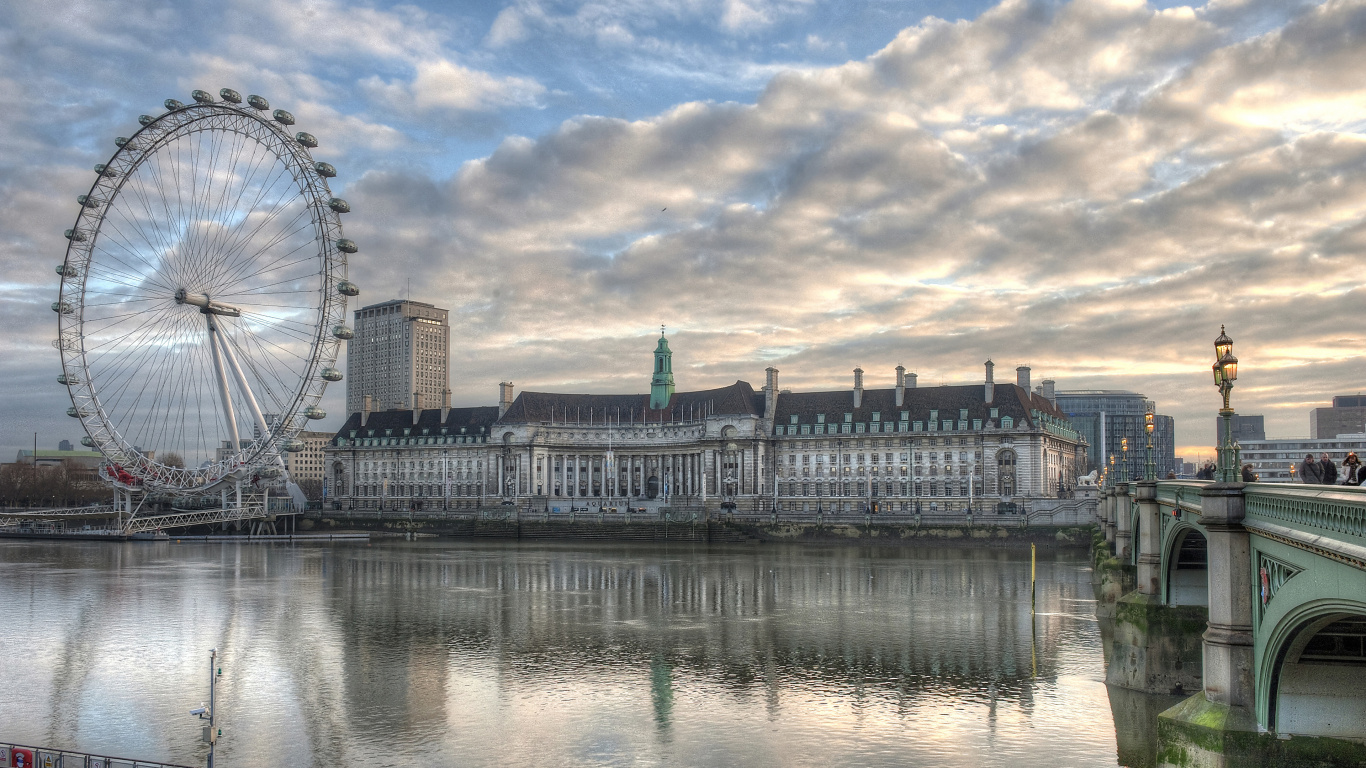 London Eye Bajo el Cielo Nublado Azul y Blanco Durante el Día. Wallpaper in 1366x768 Resolution