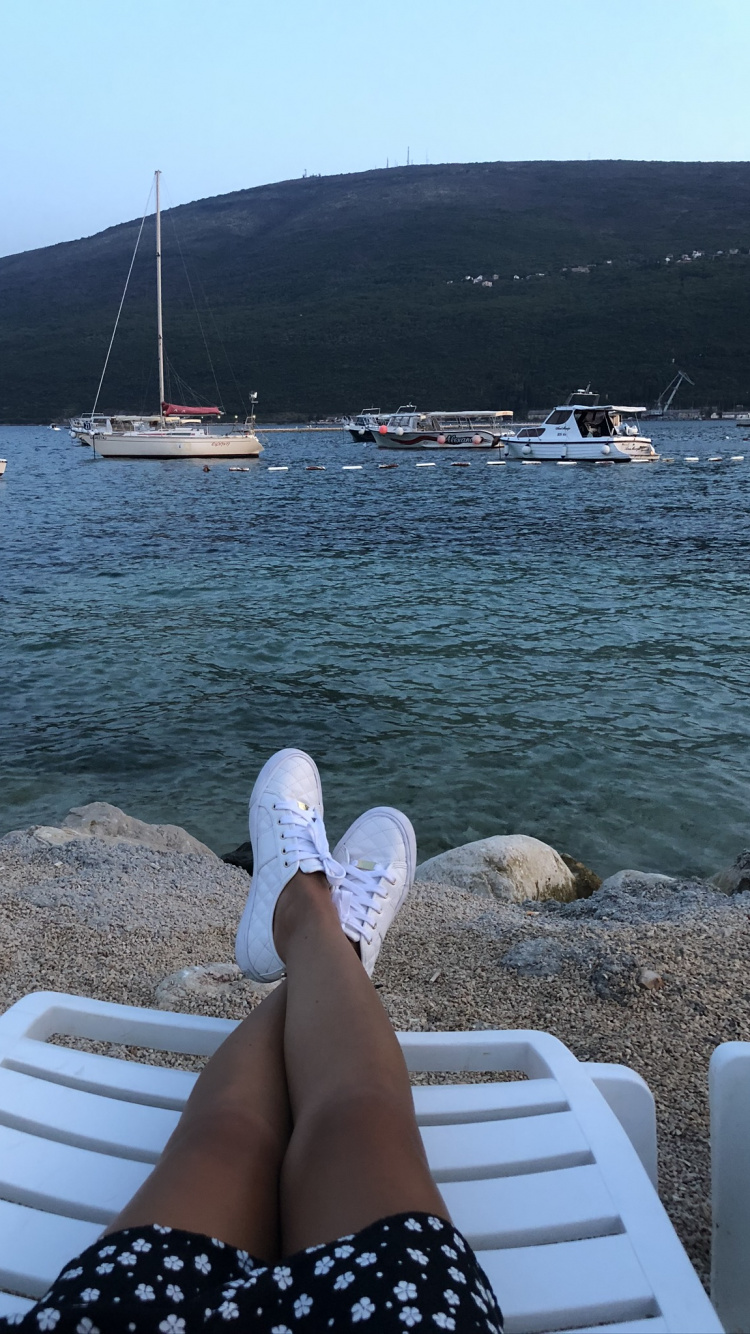 Sea, Boat, Tourism, Water, Beach. Wallpaper in 750x1334 Resolution