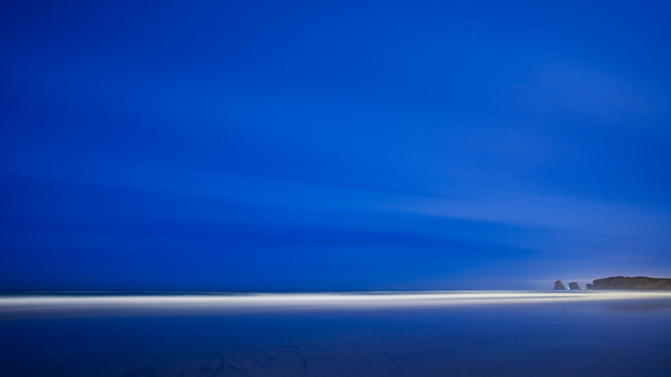 Horizon, Blue, Sea, Atmosphere, Daytime. Wallpaper in 1366x768 Resolution