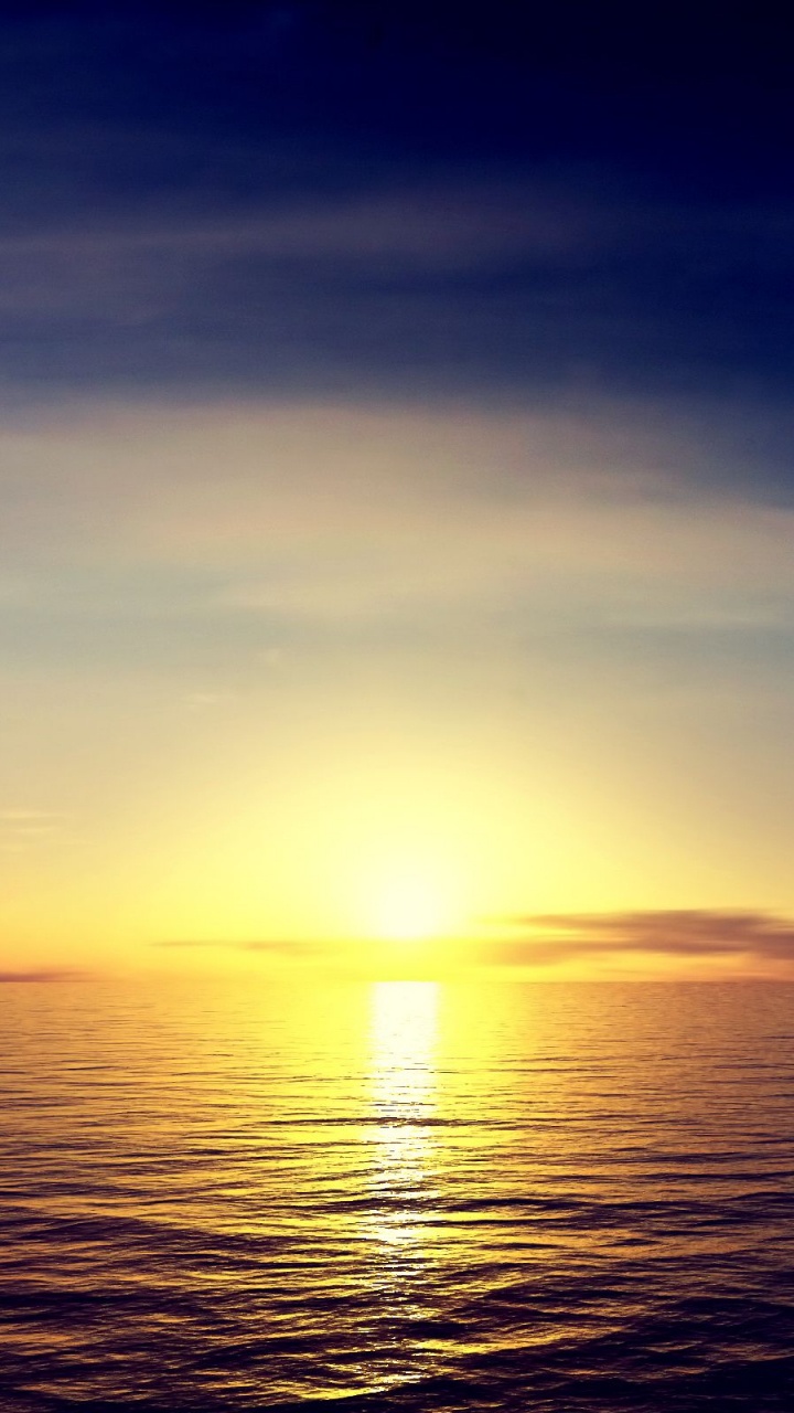 Gewässer Bei Sonnenuntergang. Wallpaper in 720x1280 Resolution