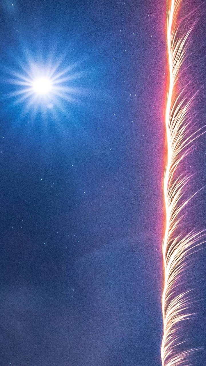 Blue and White Stars in The Sky. Wallpaper in 720x1280 Resolution