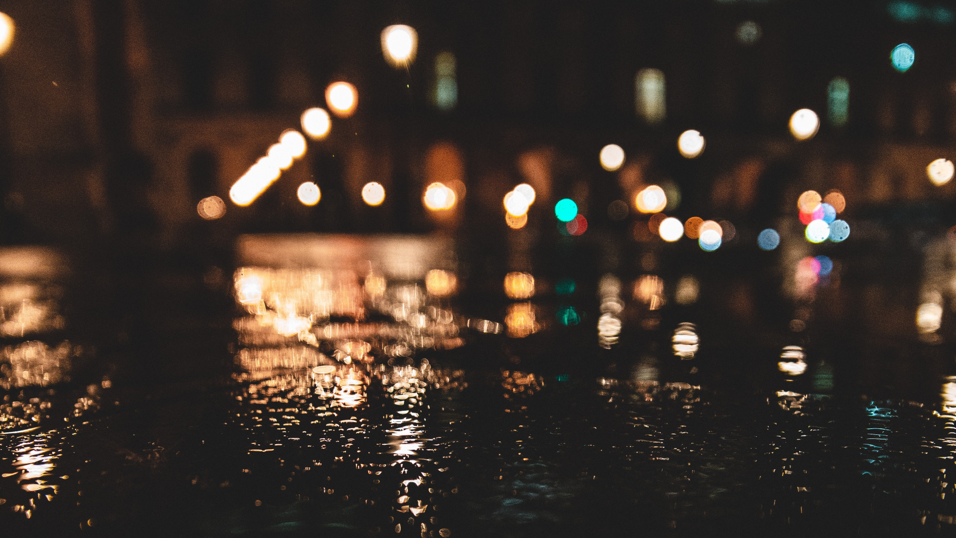 Photographie Bokeh Des Lumières de la Ville Pendant la Nuit. Wallpaper in 1920x1080 Resolution