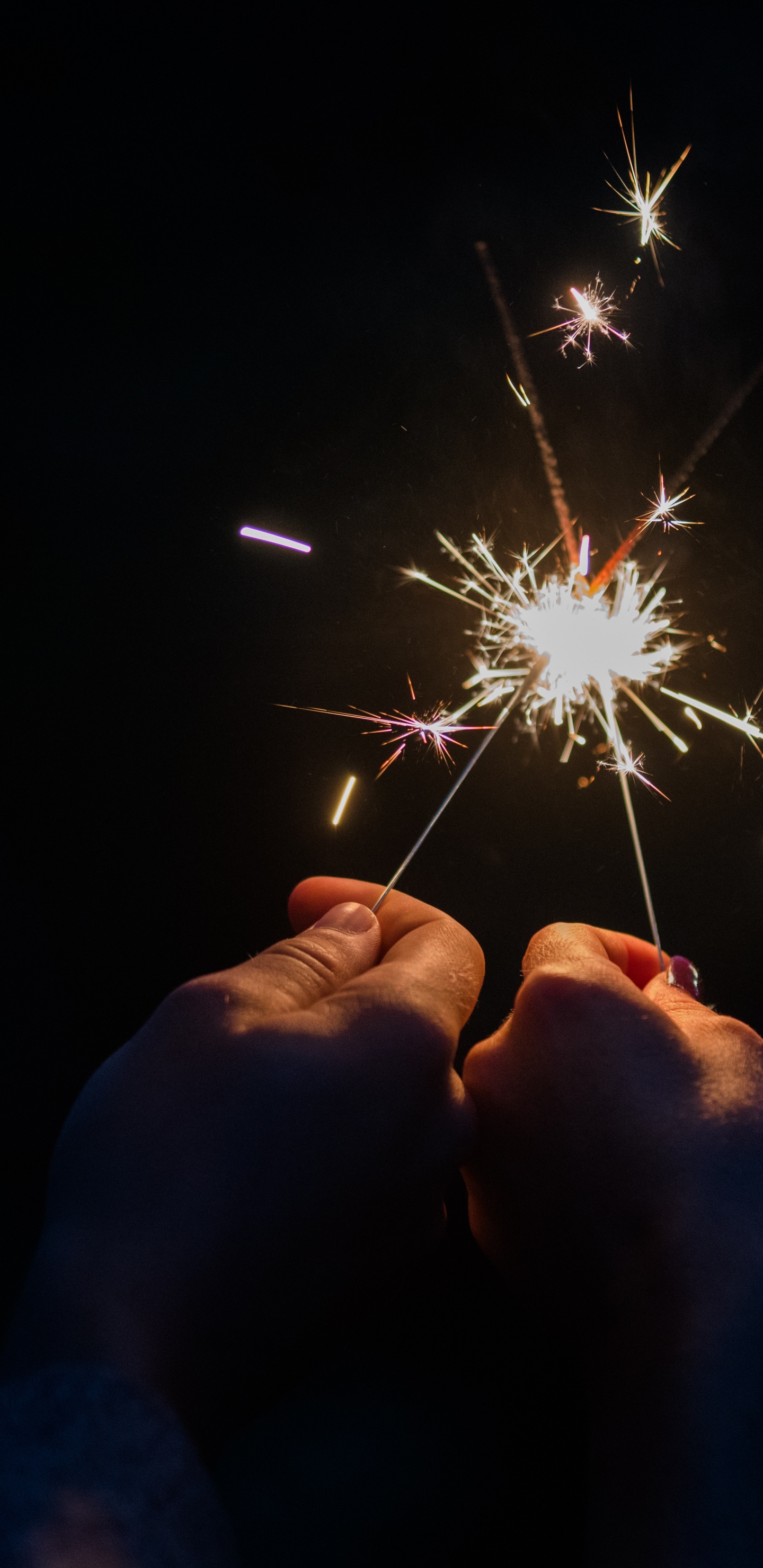 Sparkler, Fire, Fireworks, Darkness, New Years Day. Wallpaper in 1440x2960 Resolution