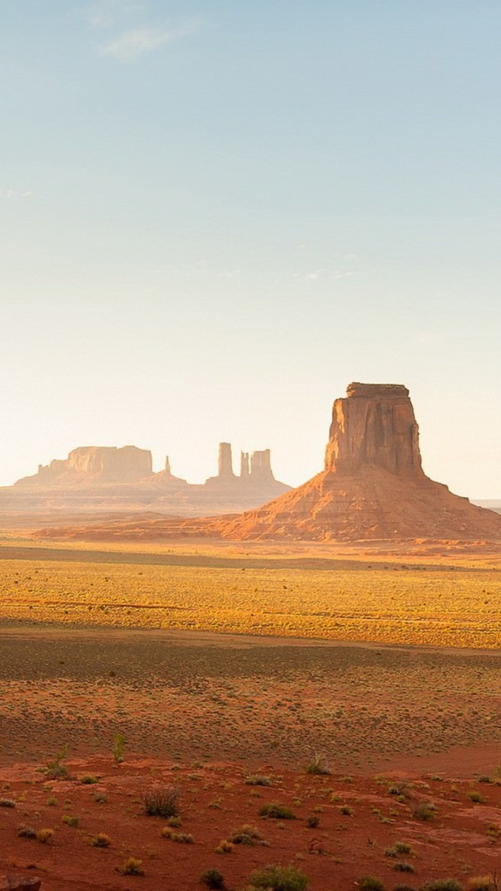 Tagsüber Braune Felsformation. Wallpaper in 720x1280 Resolution