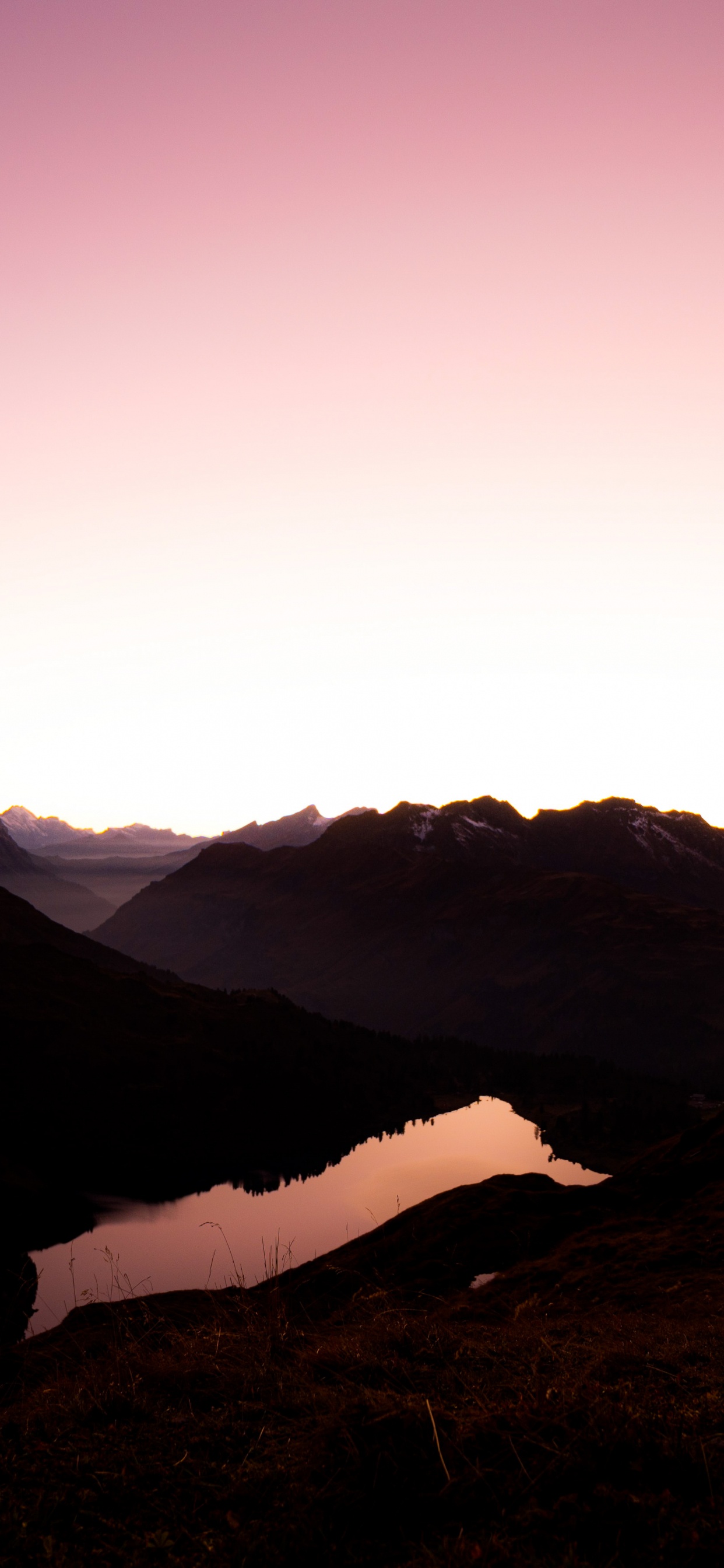 Sonnenaufgang, Sonnenlicht, Atmosphäre, Cloud, Naturlandschaft. Wallpaper in 1242x2688 Resolution