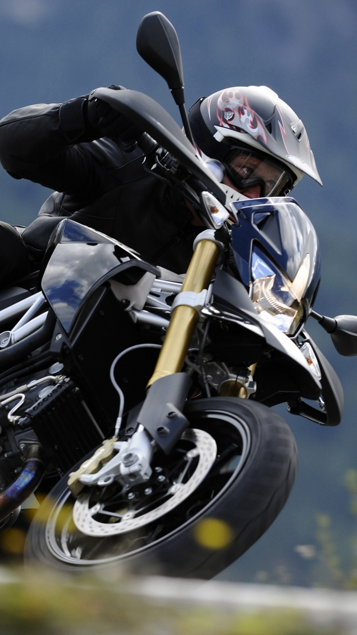 Vélo de Sport Noir et Jaune. Wallpaper in 720x1280 Resolution