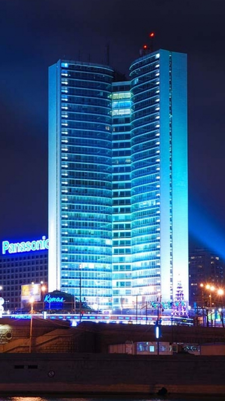 Skyline Der Stadt Bei Nacht Night. Wallpaper in 750x1334 Resolution