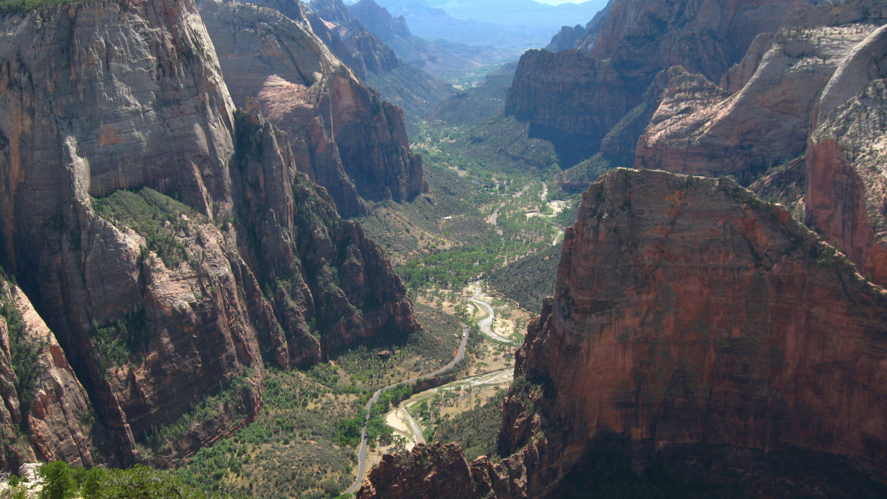 Tagsüber Brauner Felsiger Berg. Wallpaper in 1280x720 Resolution