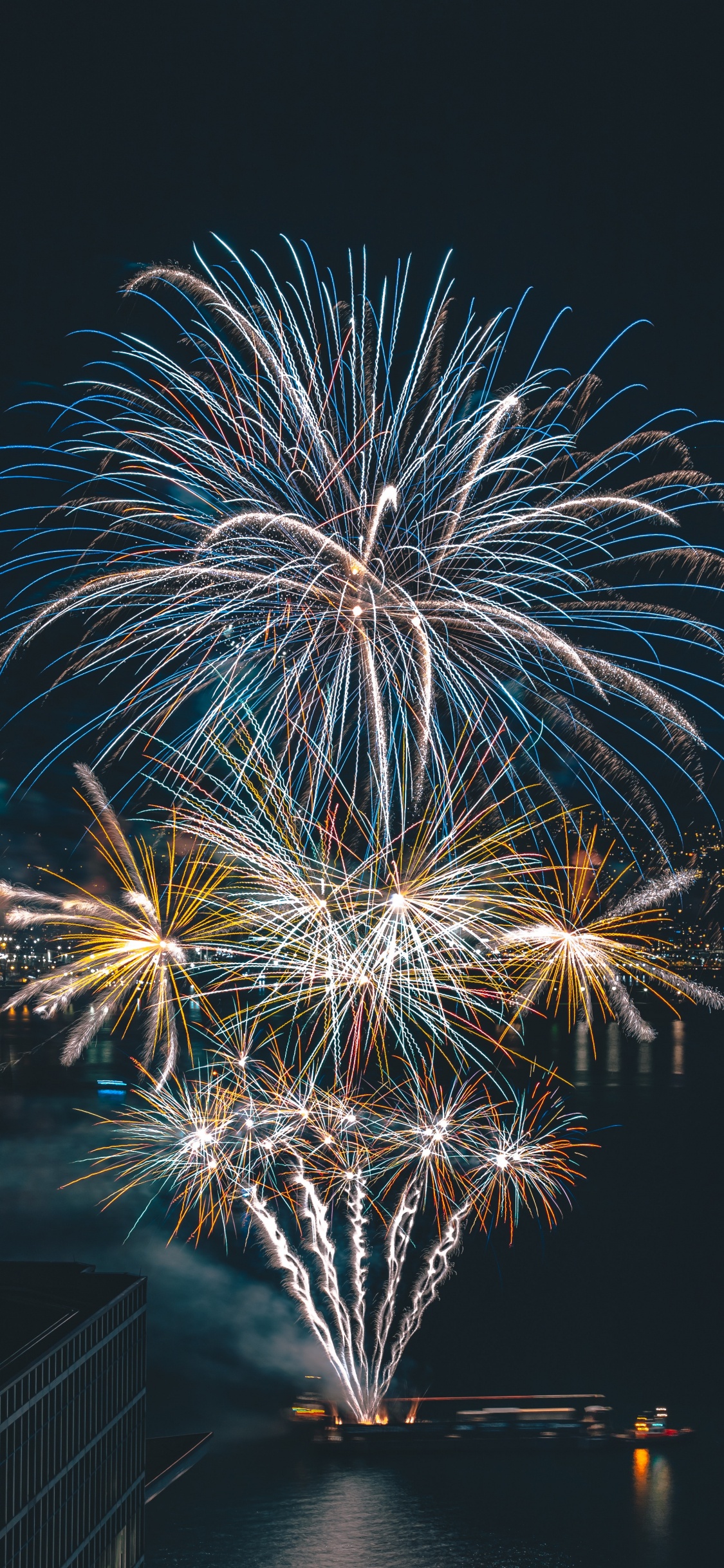 Fireworks, New Years Day, Night, Midnight, Darkness. Wallpaper in 1125x2436 Resolution