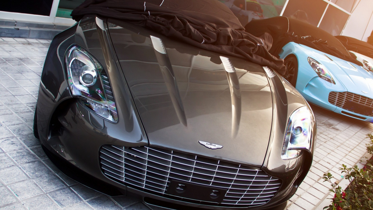 Mercedes Benz Clase c Blanco. Wallpaper in 1280x720 Resolution