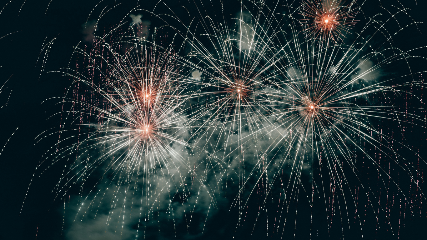 Fireworks, New Years Eve, Nature, New Years Day, Event. Wallpaper in 1366x768 Resolution