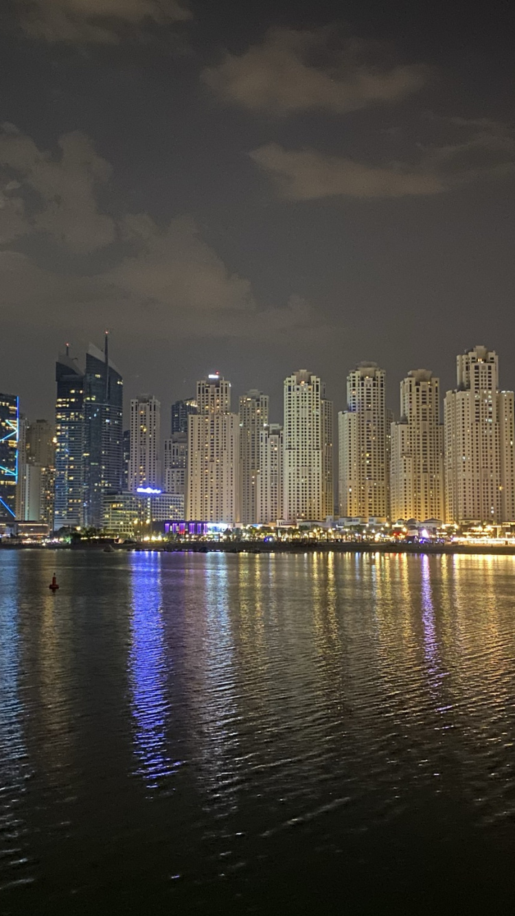 Paisaje Urbano, Torre de Bloques, Urbe, Área Urbana, Los Recursos de Agua. Wallpaper in 750x1334 Resolution