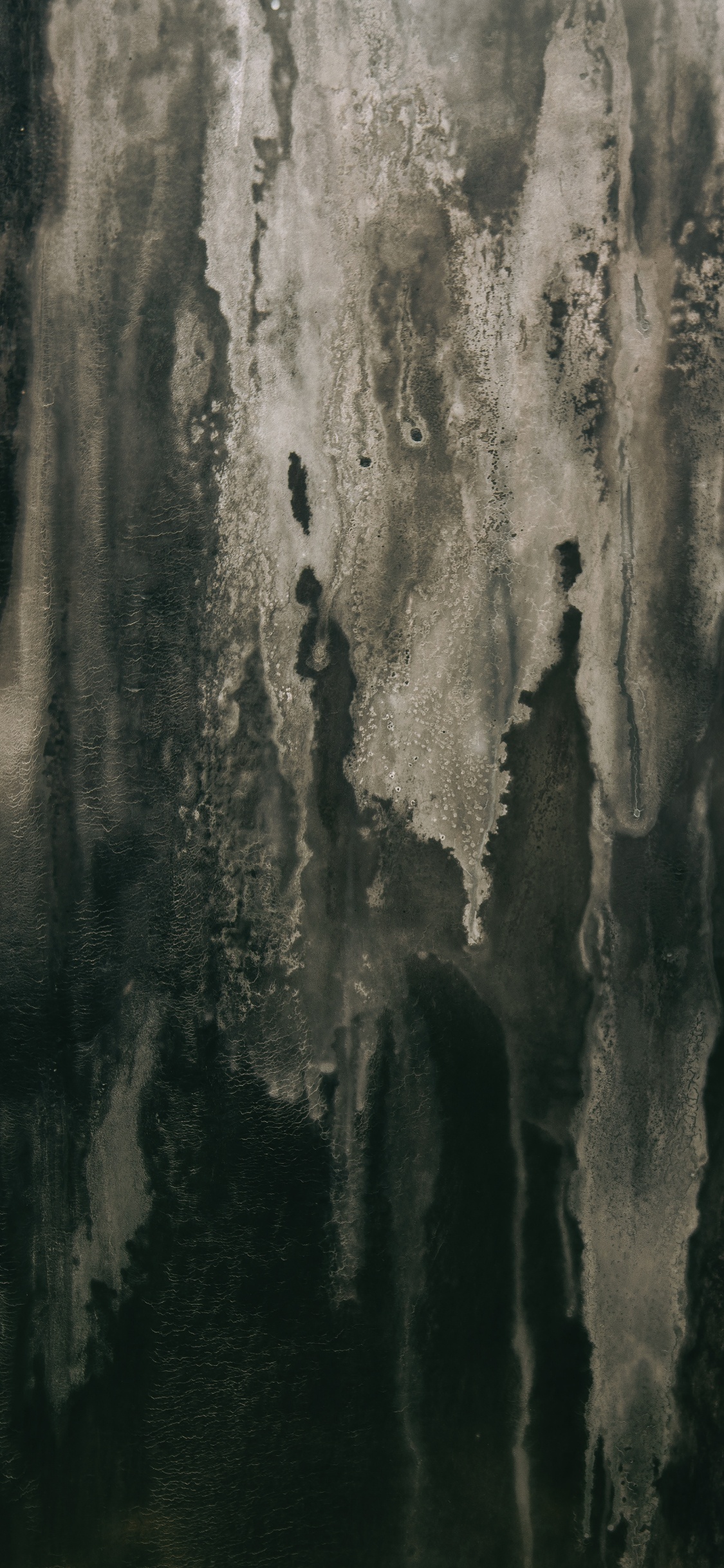 Braune Und Schwarze Abstrakte Malerei. Wallpaper in 1125x2436 Resolution