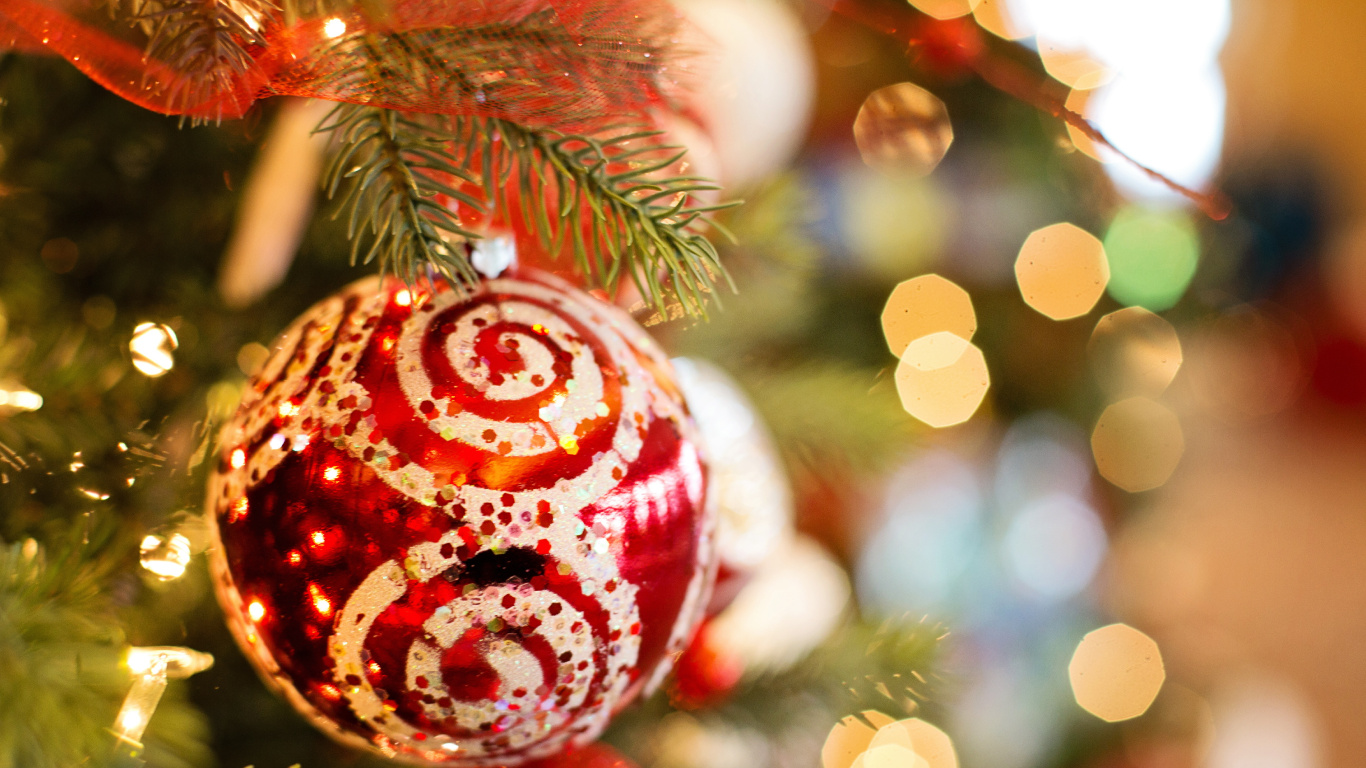 Christmas Day, Christmas and Holiday Season, Holiday, Christmas Decoration, Christmas Ornament. Wallpaper in 1366x768 Resolution