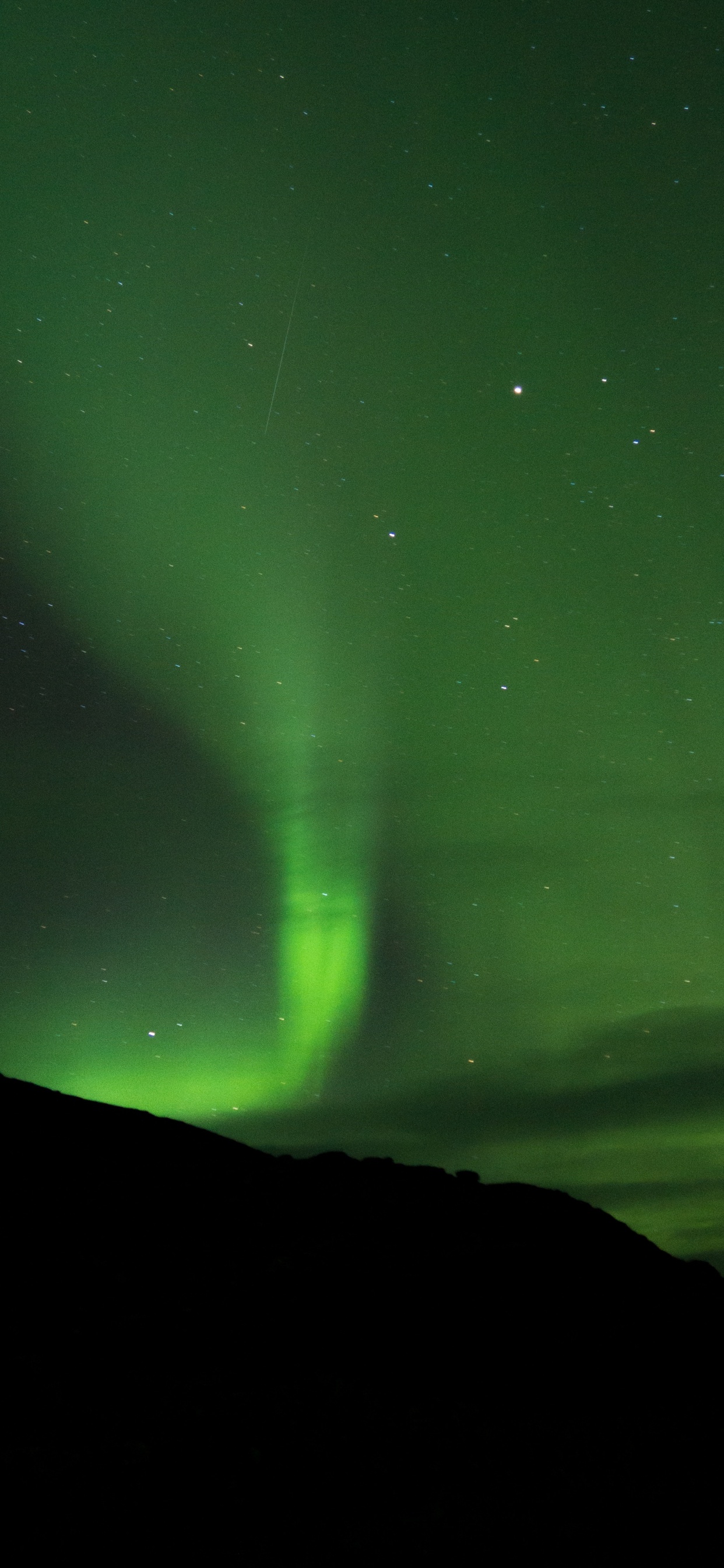 Green Sky With Stars During Night Time. Wallpaper in 1242x2688 Resolution
