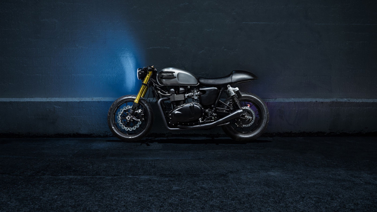 Moto Cruiser Noir et Argent. Wallpaper in 1280x720 Resolution