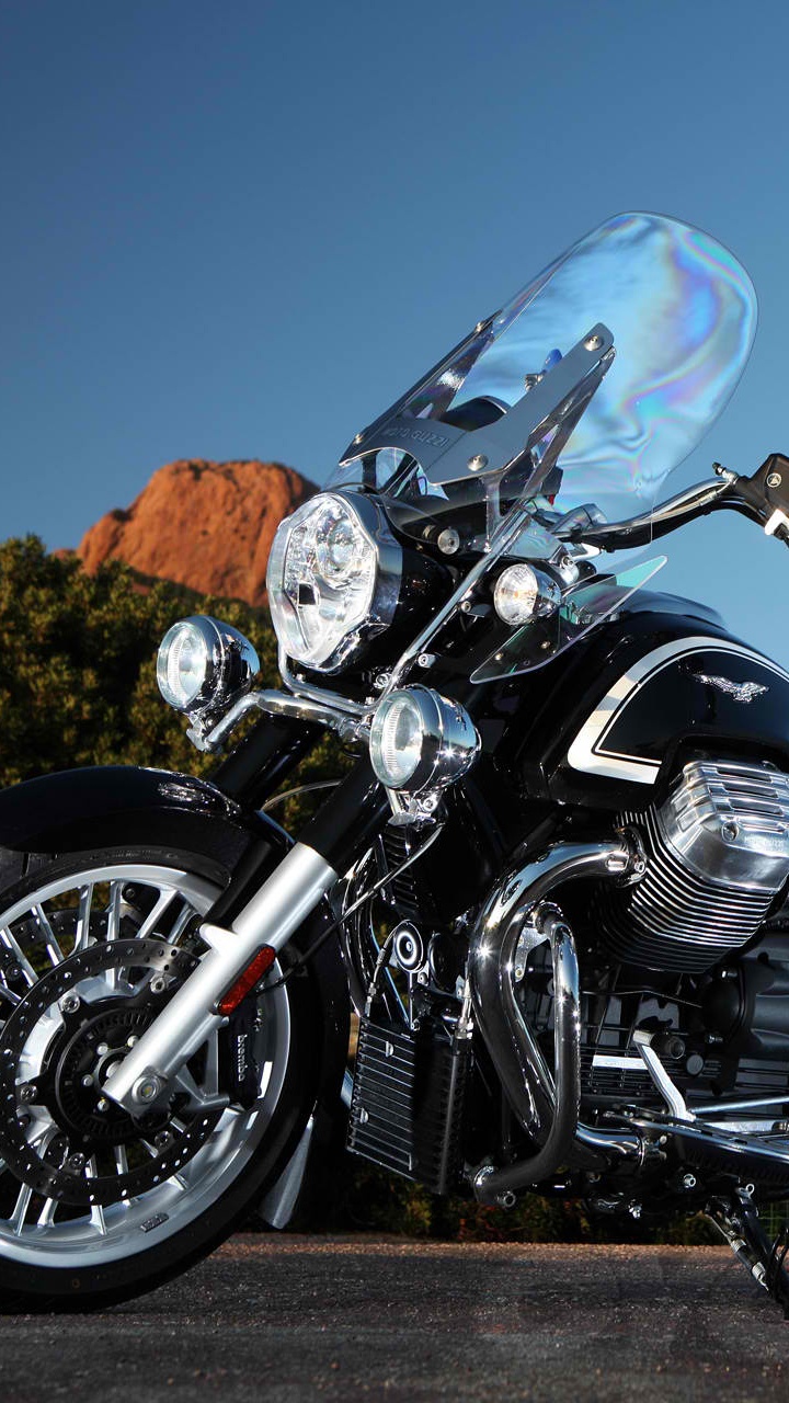 Moto Cruiser Noir et Argent. Wallpaper in 720x1280 Resolution