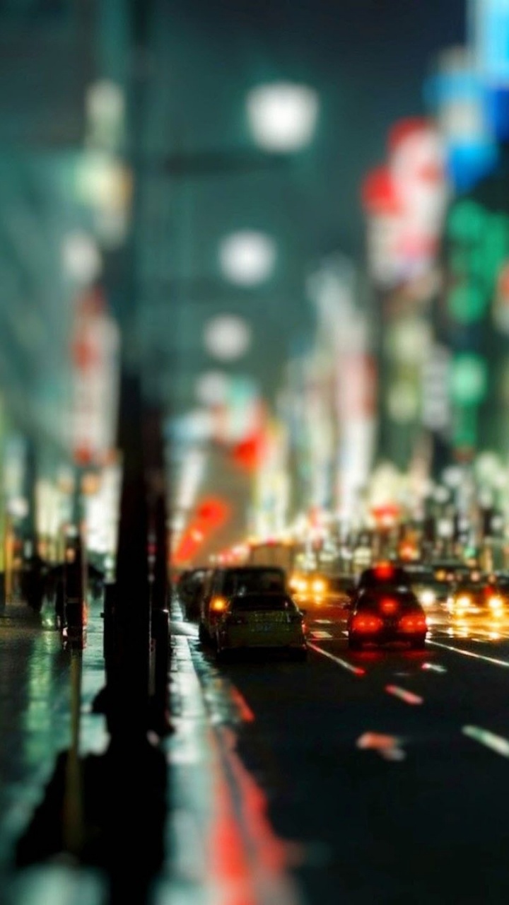 Voitures Sur Route Pendant la Nuit. Wallpaper in 720x1280 Resolution