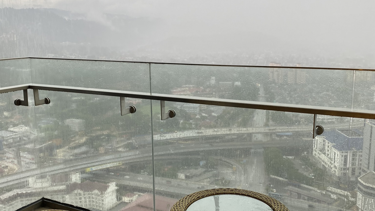 Table, Eau, Mobilier, Mobilier D'extérieur, Table D'extérieur. Wallpaper in 1280x720 Resolution