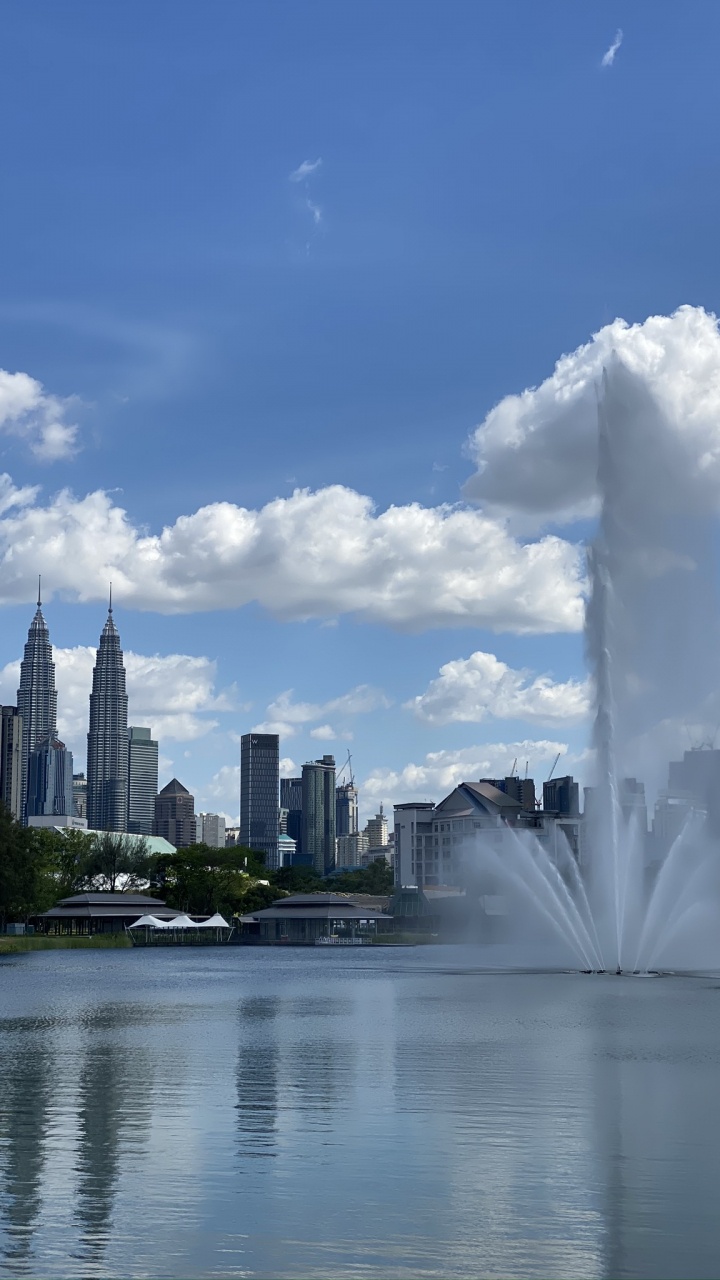 Petronas Towers, Kuala Lumpur, Malaysia, Skyline, Water Resources. Wallpaper in 720x1280 Resolution