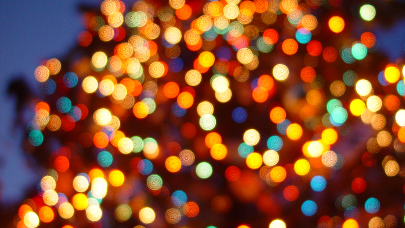 Les Lumières de Noël, Le Jour De Noël, Éclairage, Arbre de Noël, Lumière. Wallpaper in 1366x768 Resolution