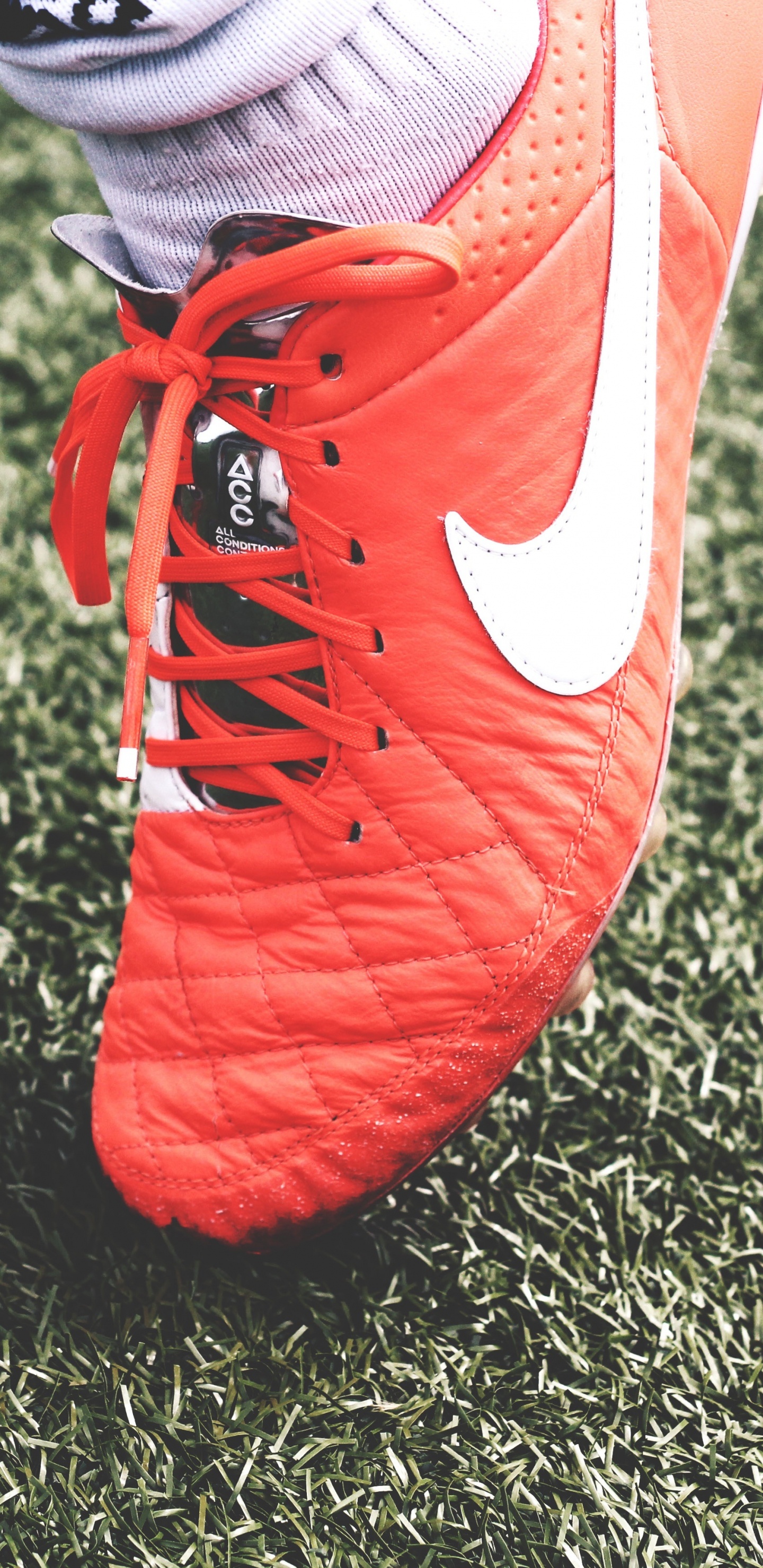 足球鞋, 耐克, 白色, 红色的, 橙色 壁纸 1440x2960 允许