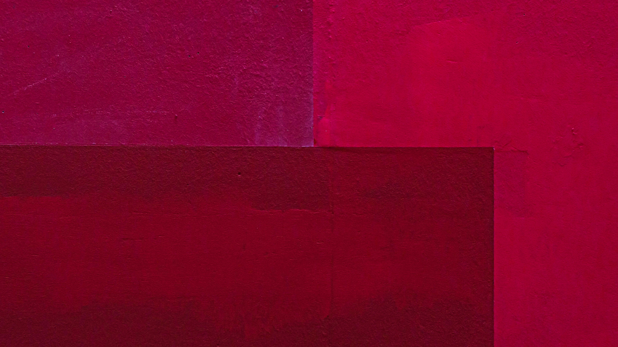 Rotes Papier Auf Rotem Textil. Wallpaper in 2560x1440 Resolution