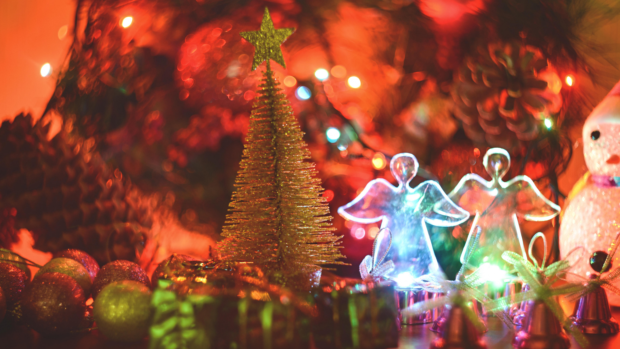 El Día De Navidad, Nochevieja, Decoración de la Navidad, Adorno de Navidad, Navidad. Wallpaper in 2560x1440 Resolution