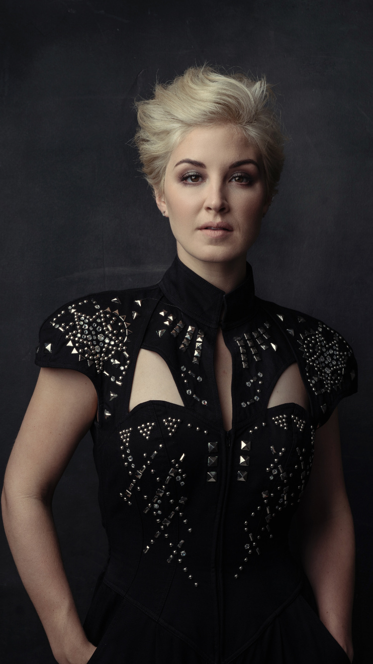 Maggie Rose, Concierto, Negro, Belleza, Modelo de Moda. Wallpaper in 750x1334 Resolution