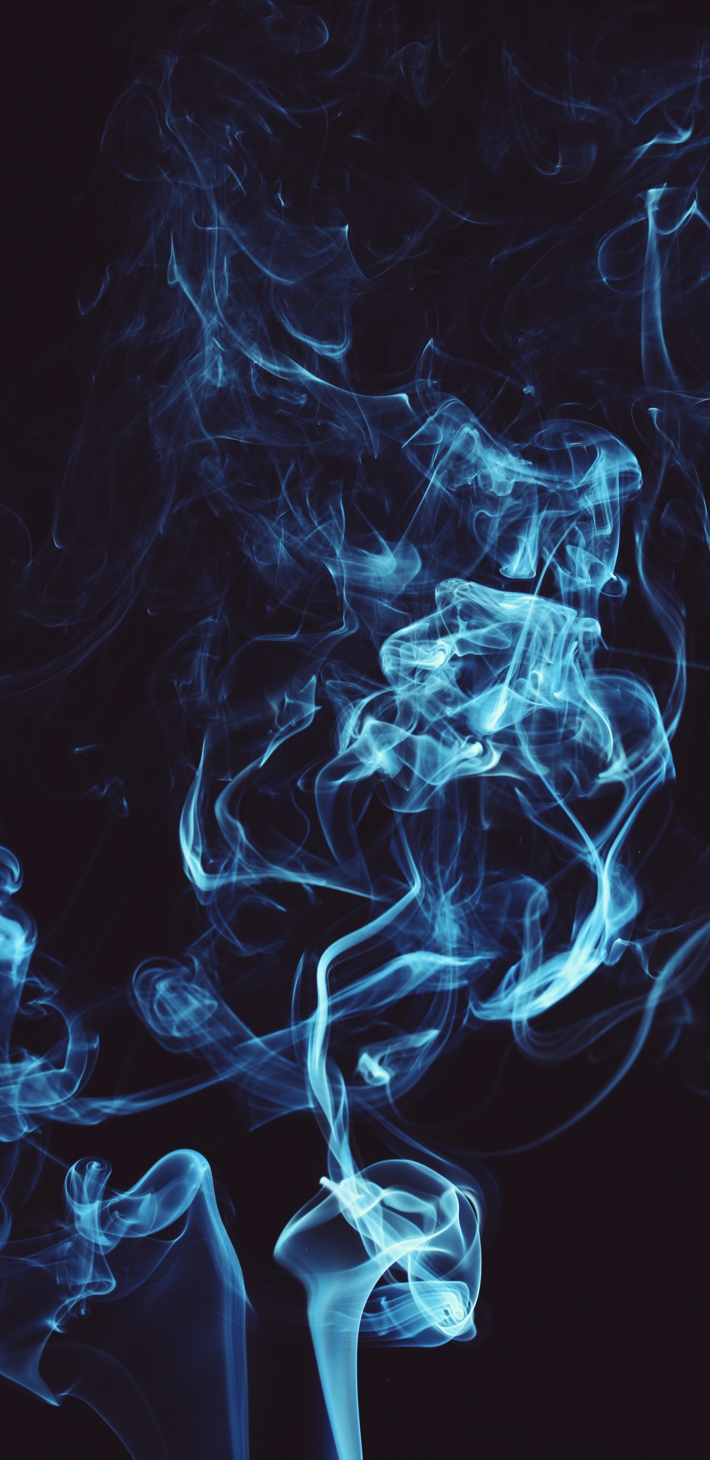 Ilustración de Humo Azul y Blanco. Wallpaper in 1440x2960 Resolution