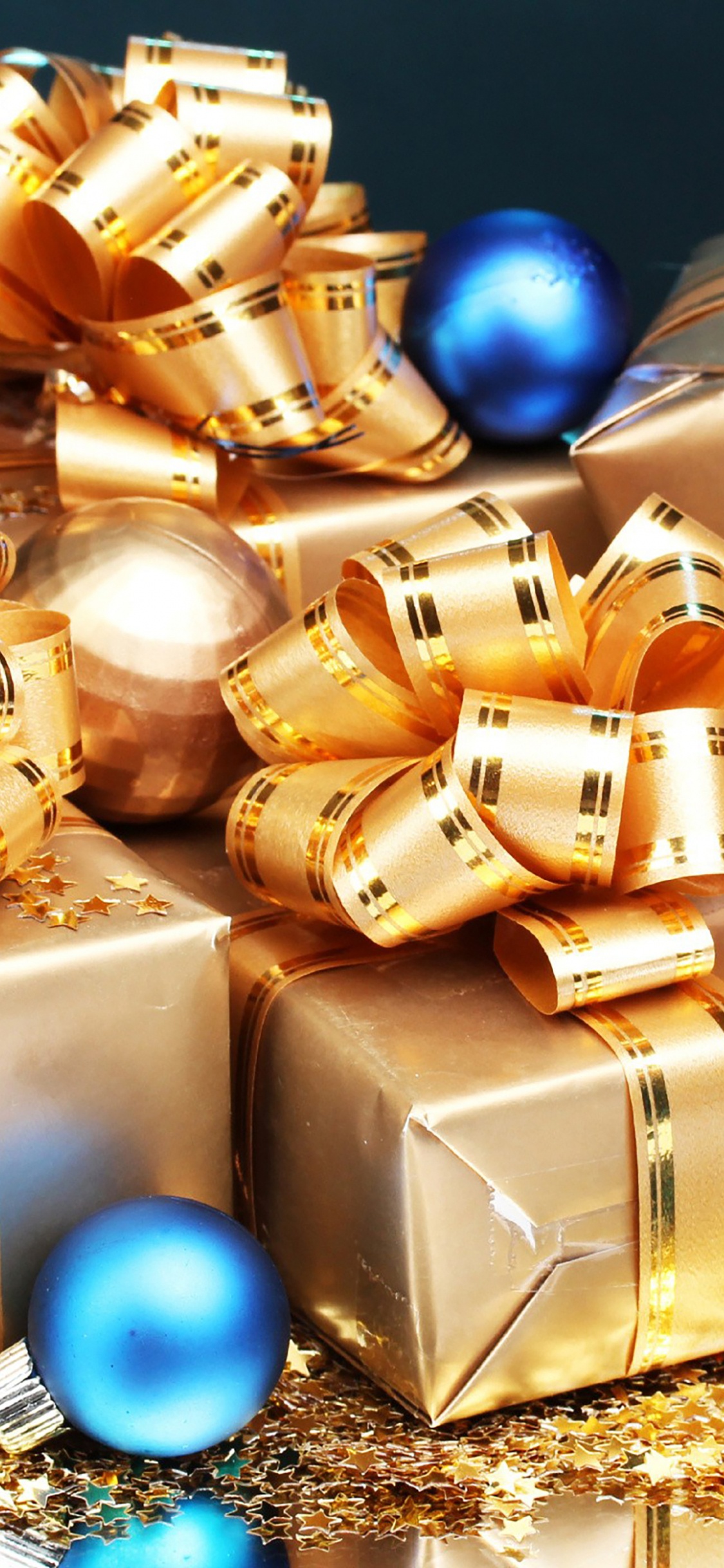 Oro, Metal, Decoración de la Navidad, Adorno de Navidad, Tesoro. Wallpaper in 1125x2436 Resolution