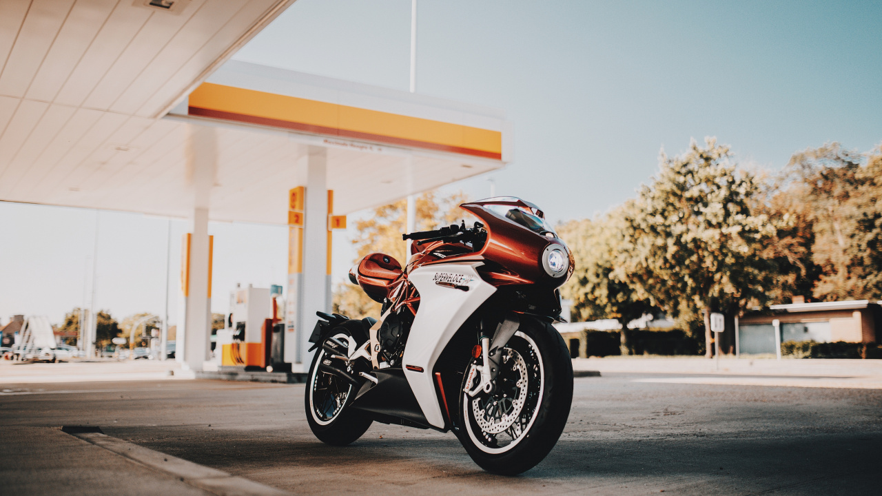 Motorcycle, King, Tire, Wheel, Automotive Tire. Wallpaper in 1280x720 Resolution