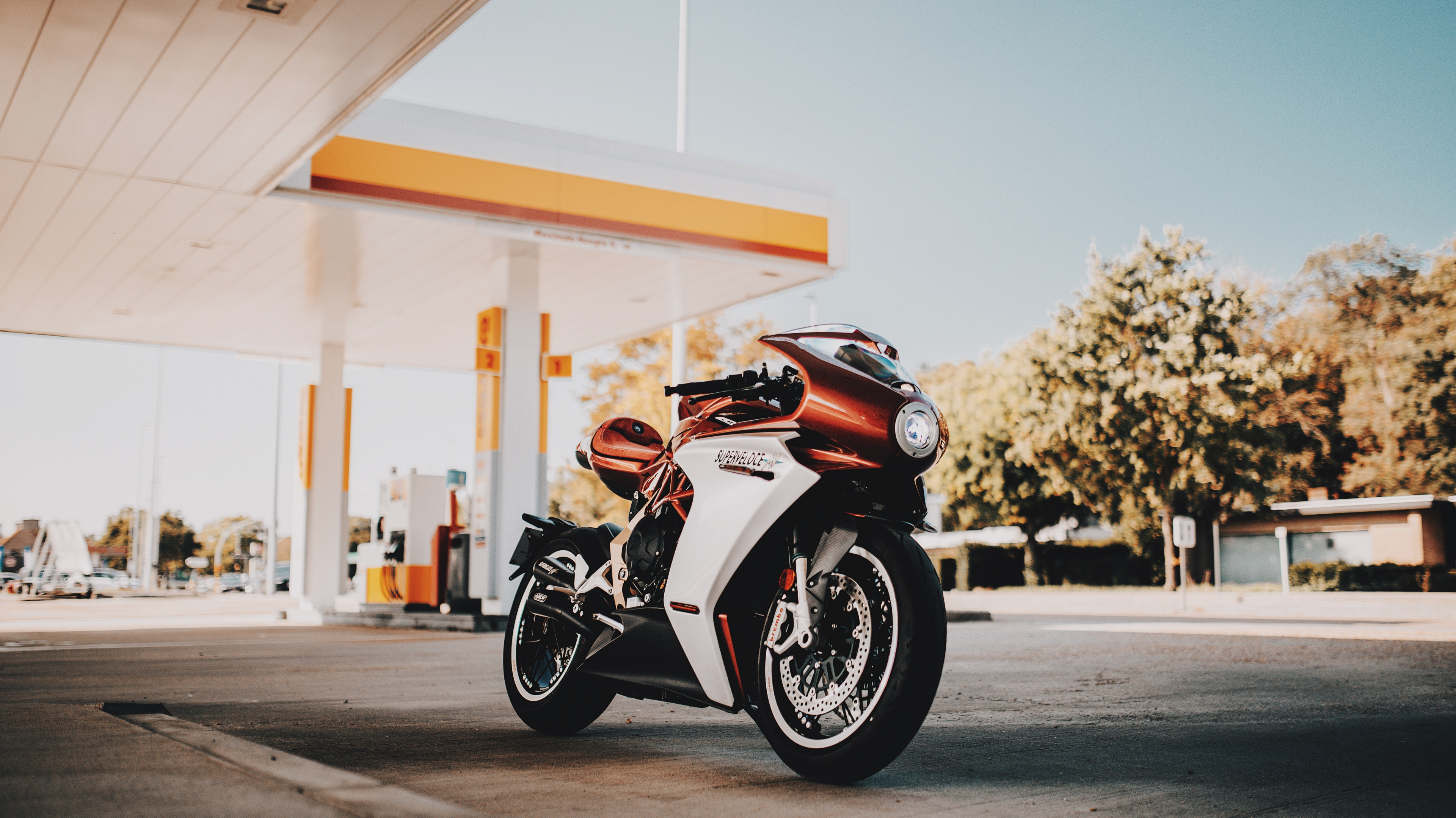 Motorcycle, King, Tire, Wheel, Automotive Tire. Wallpaper in 3840x2160 Resolution