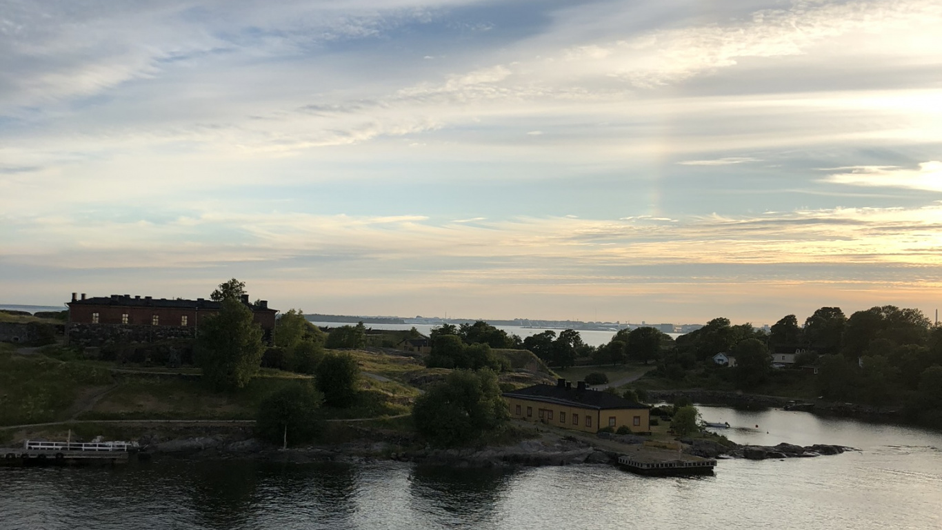 Water, Water Resources, Cloud, Waterway, Bank. Wallpaper in 1366x768 Resolution