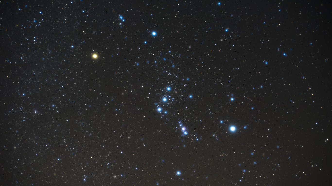 Étoiles Blanches et Bleues Dans le Ciel. Wallpaper in 1366x768 Resolution