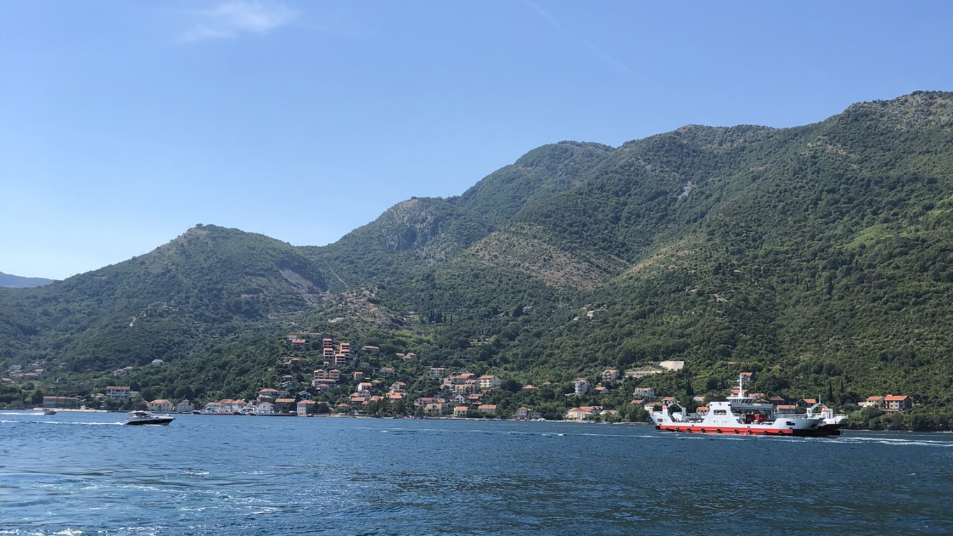 多山的地貌, 水资源, 高地, 山脉, 液体 壁纸 1366x768 允许