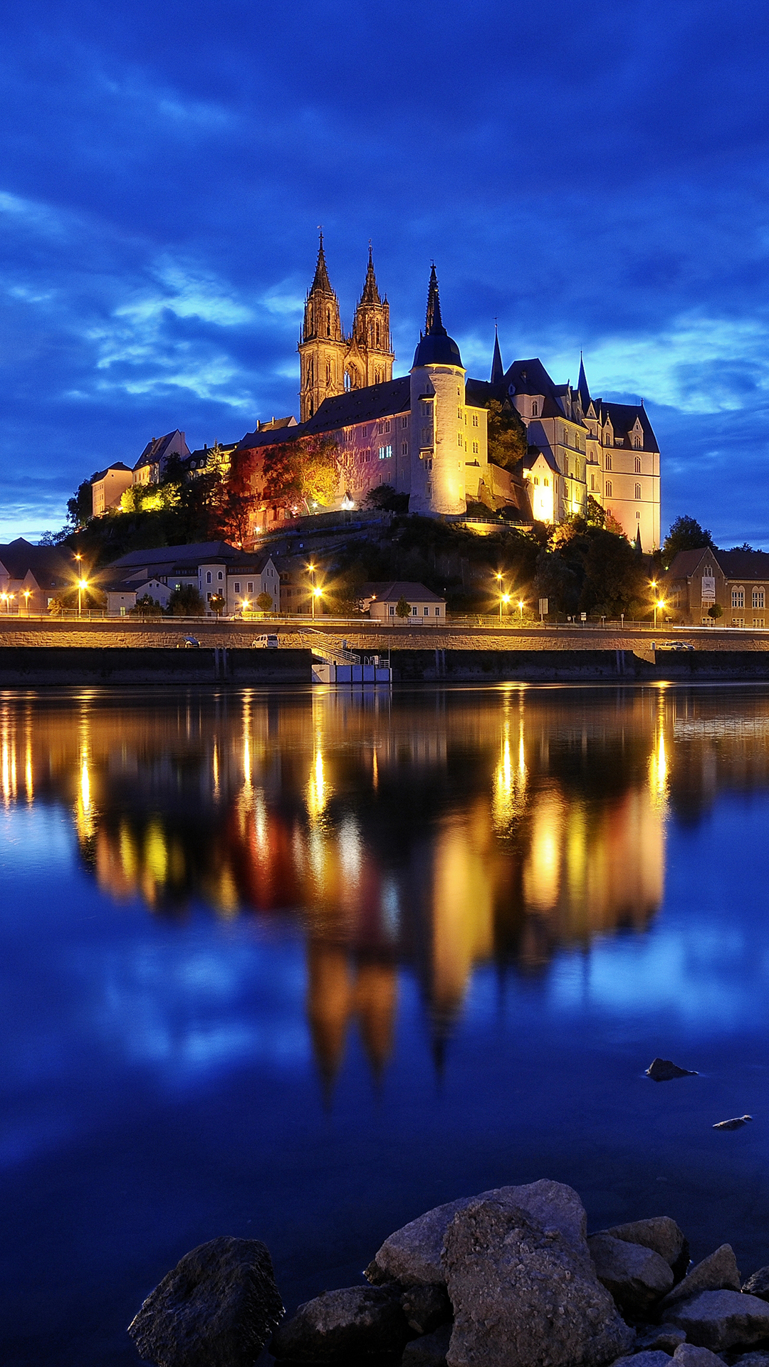 Reflection, Tourist Attraction, Tourism, Mathematics, Cloud. Wallpaper in 1080x1920 Resolution