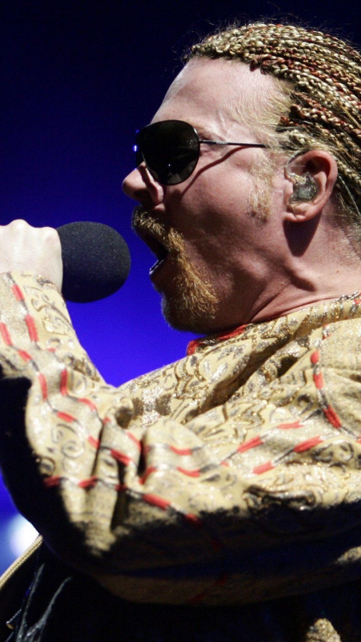 Guns N Roses, Hard Rock, Lead Vocals, ac Dc, Performance. Wallpaper in 720x1280 Resolution