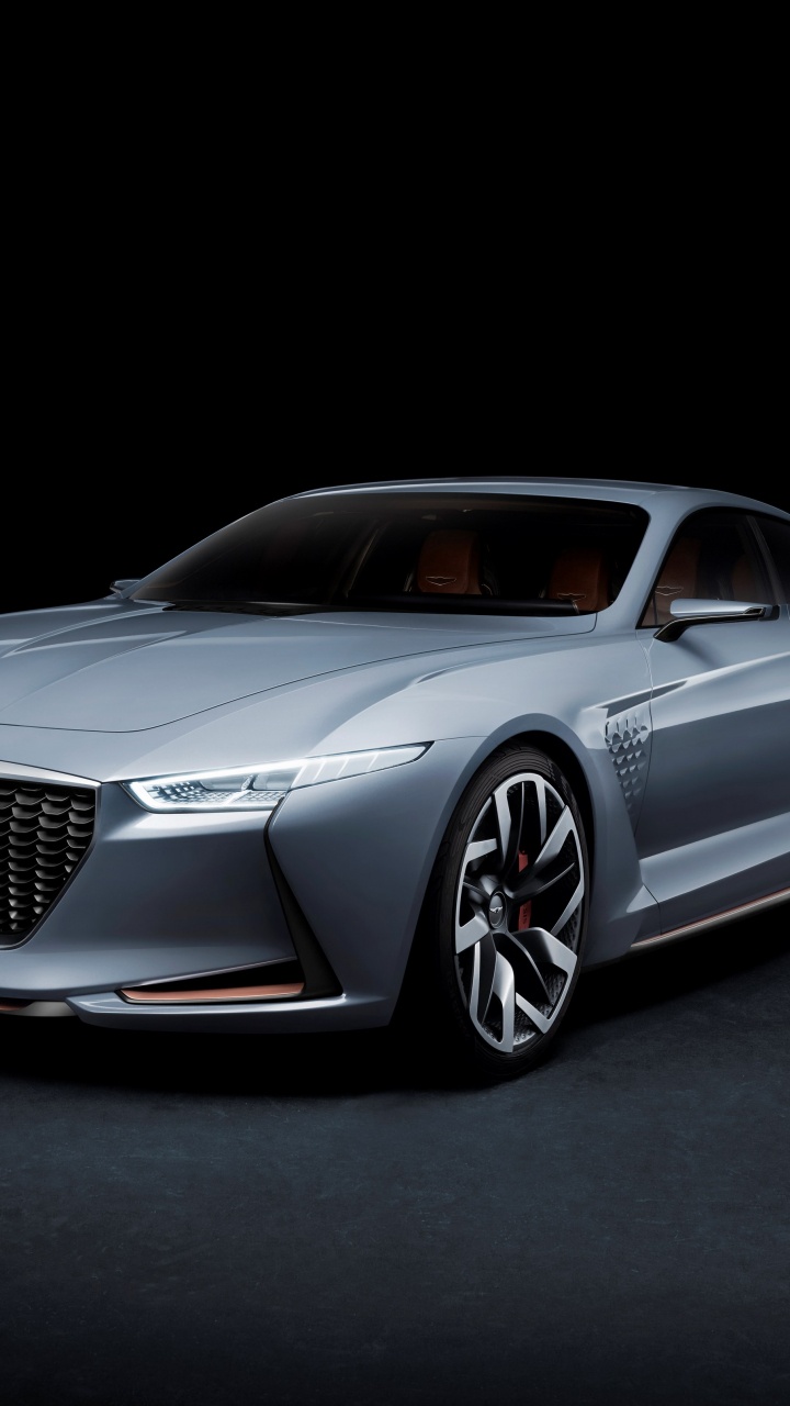 Mercedes Benz Coupe Plateado Sobre Fondo Negro. Wallpaper in 720x1280 Resolution