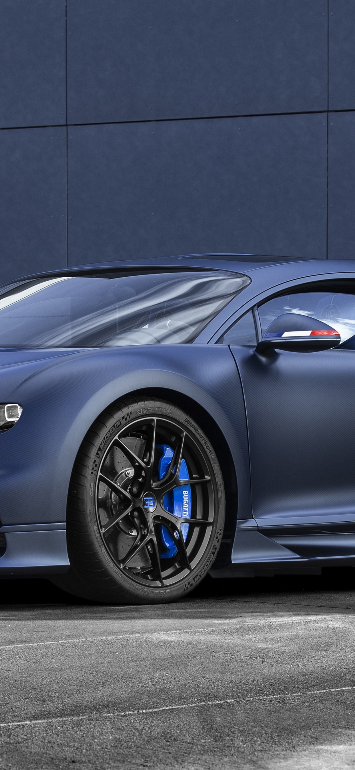 Bugatti, Bugatti Divo, Sportwagen, Car, Bugatti Veyron. Wallpaper in 1242x2688 Resolution