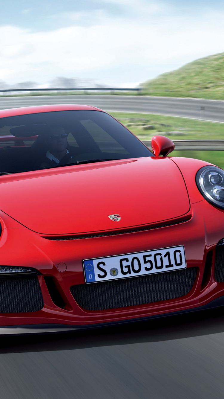 Ferrari 458 Italia Rojo en la Carretera Durante el Día. Wallpaper in 750x1334 Resolution
