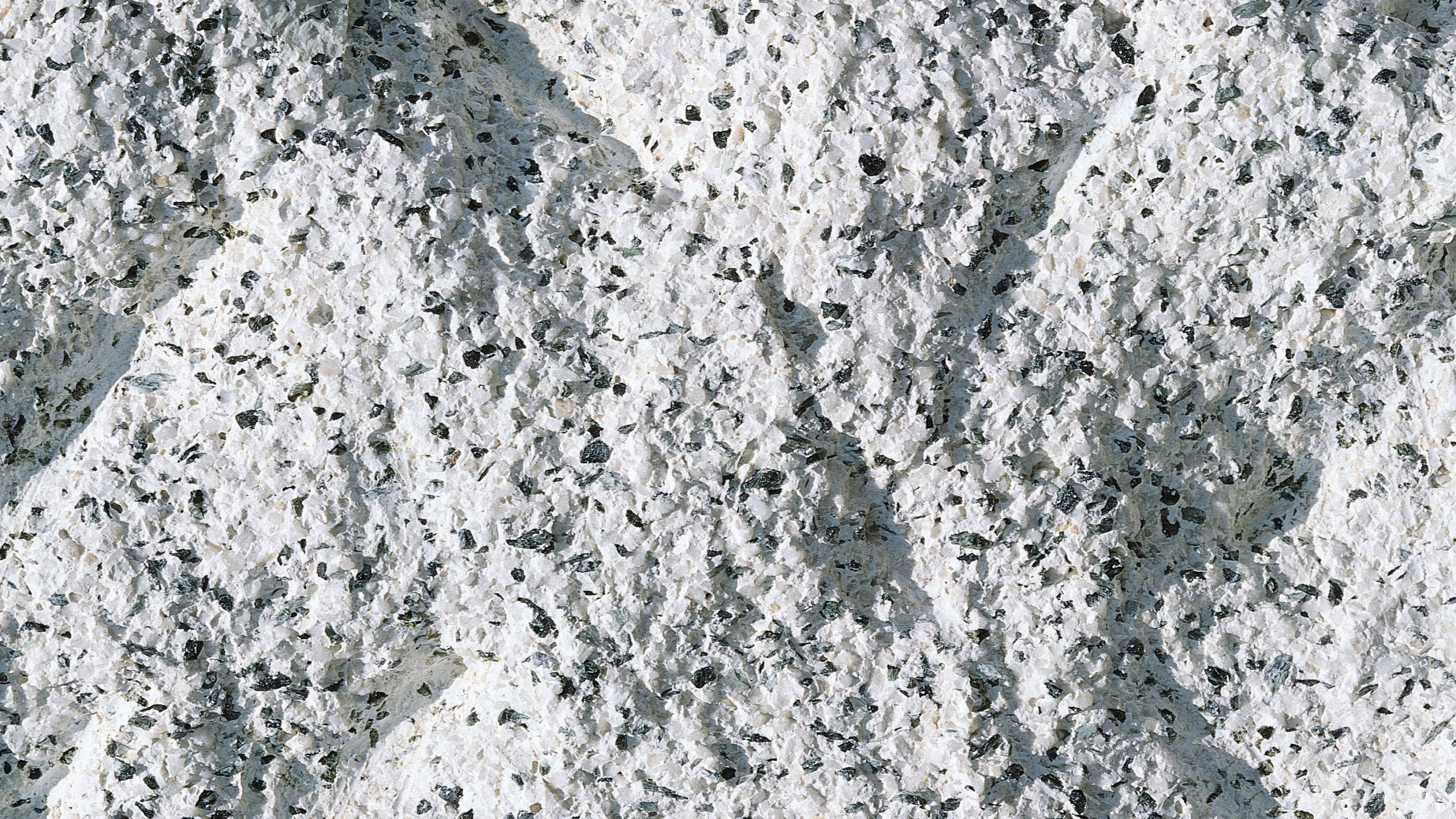 White and Gray Rock Formation. Wallpaper in 2560x1440 Resolution