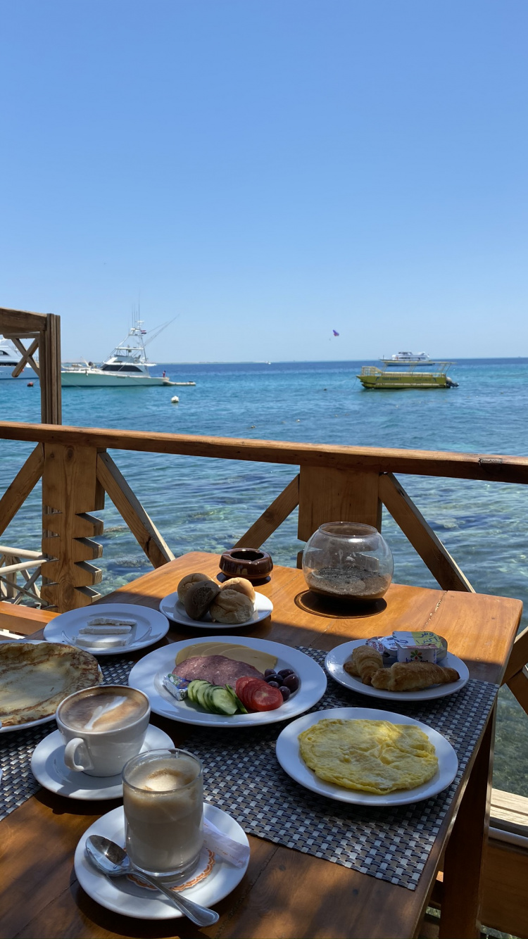 Sea, Serveware, Dishware, Watercraft, Table. Wallpaper in 750x1334 Resolution