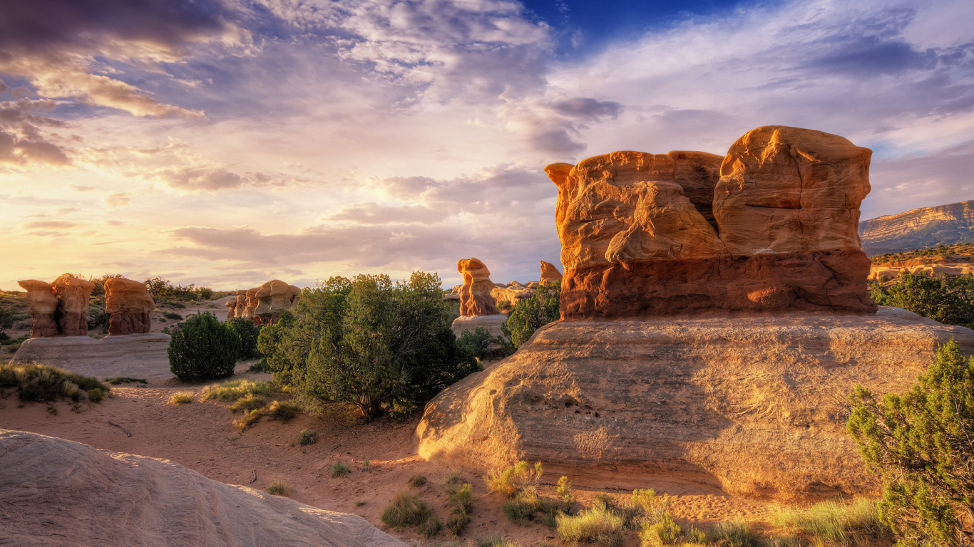 Brown Rock Formation Under Blue Sky During Daytime. Wallpaper in 1366x768 Resolution