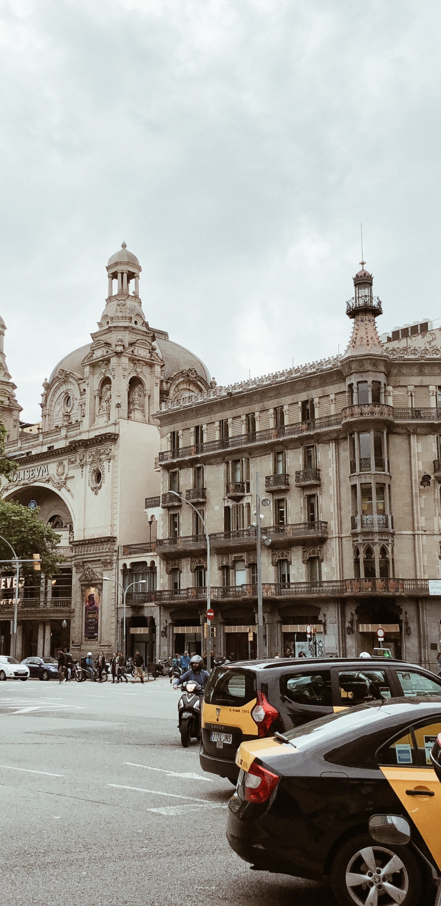 Espanya, Street, Dome, Alloy Wheel, Byzantine Architecture. Wallpaper in 1440x2960 Resolution