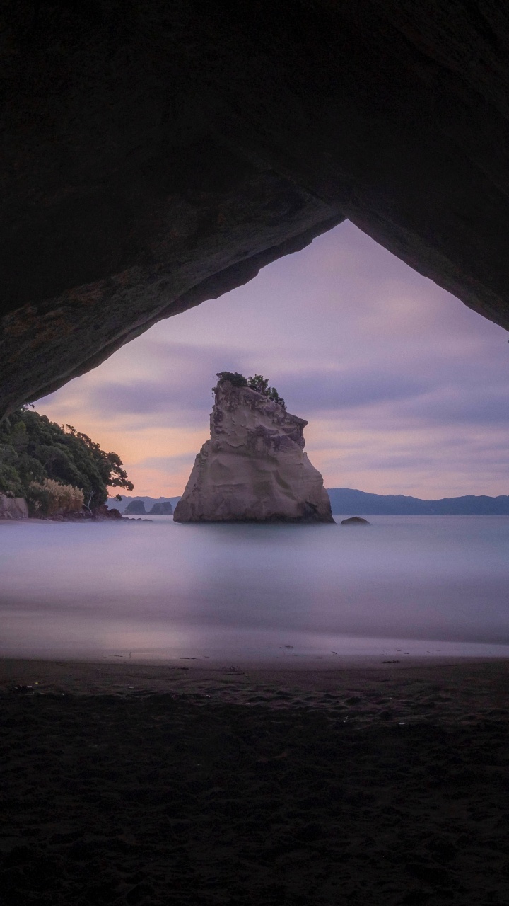 Rock, Natur, Meer, Natural Arch, Küsten-und Ozeanischen Formationen. Wallpaper in 720x1280 Resolution